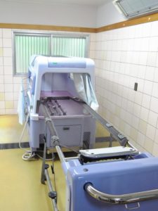 シャワー入浴装置