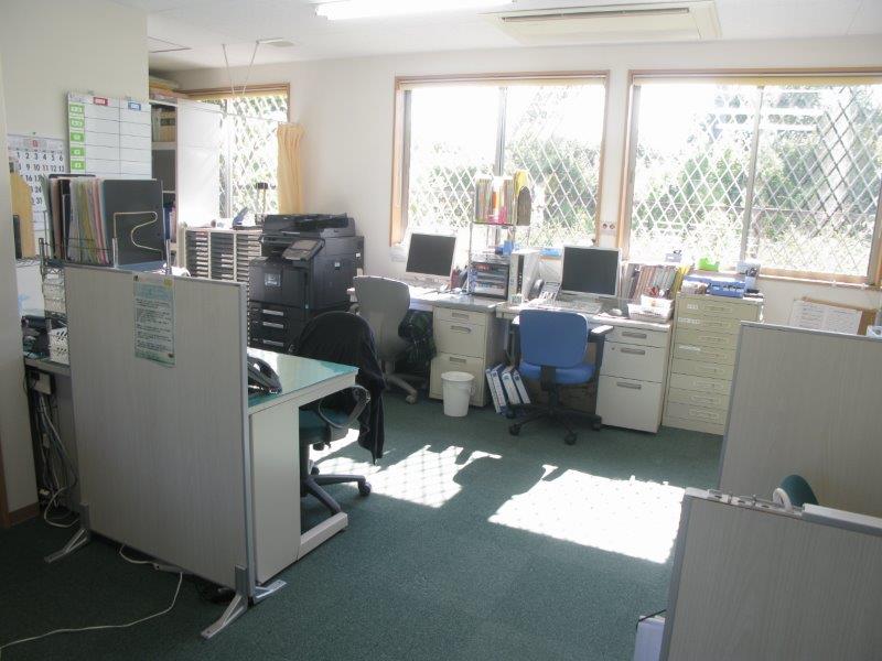 事務室1